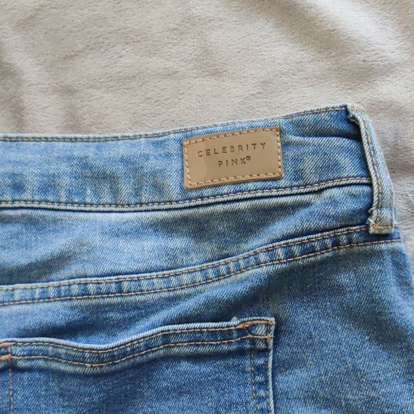 Shorts - Picture 5 of 5